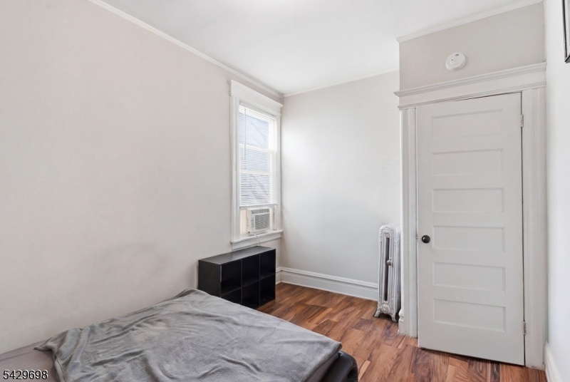unit 2 bedroom