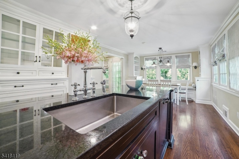 WONDERFUL SHORT HILLS COLONIAL