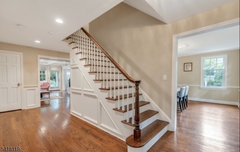 WONDERFUL SHORT HILLS COLONIAL