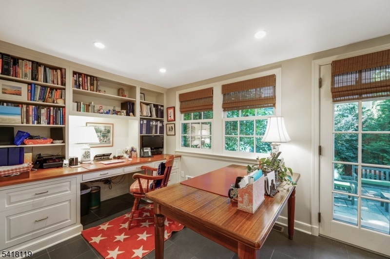 WONDERFUL SHORT HILLS COLONIAL