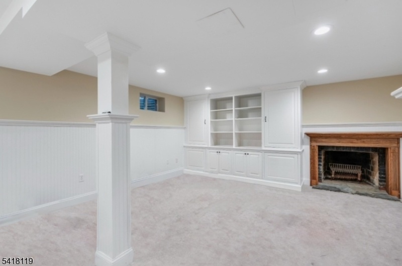 WONDERFUL SHORT HILLS COLONIAL