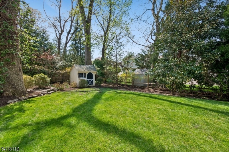 WONDERFUL SHORT HILLS COLONIAL