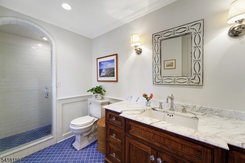 WONDERFUL SHORT HILLS COLONIAL