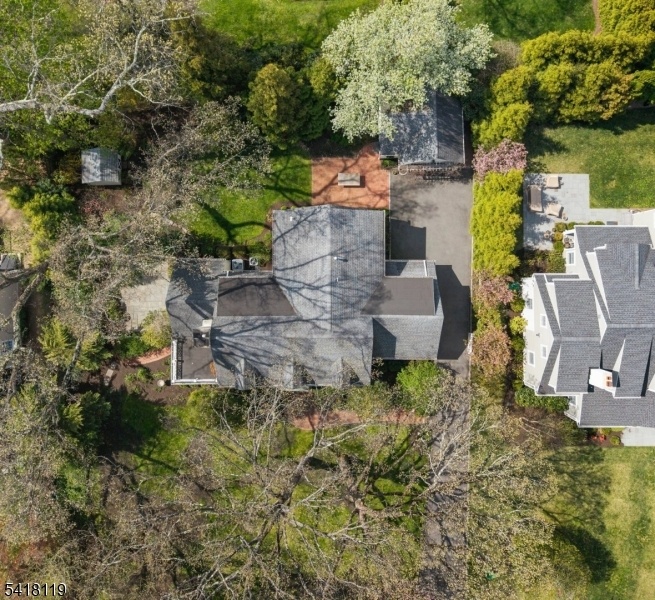 WONDERFUL SHORT HILLS COLONIAL