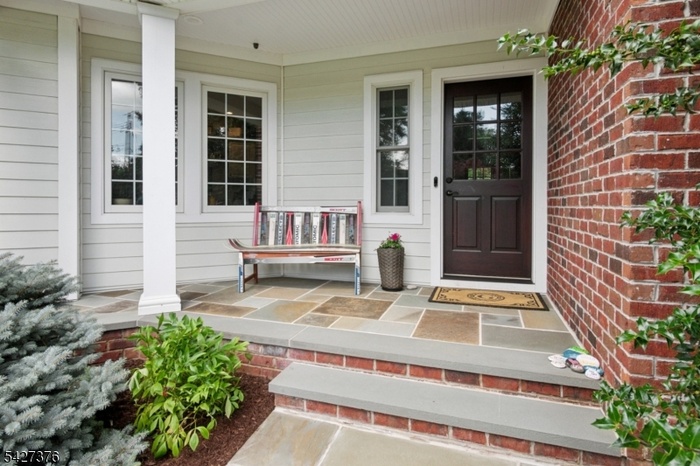 Side Entry to Mud Room