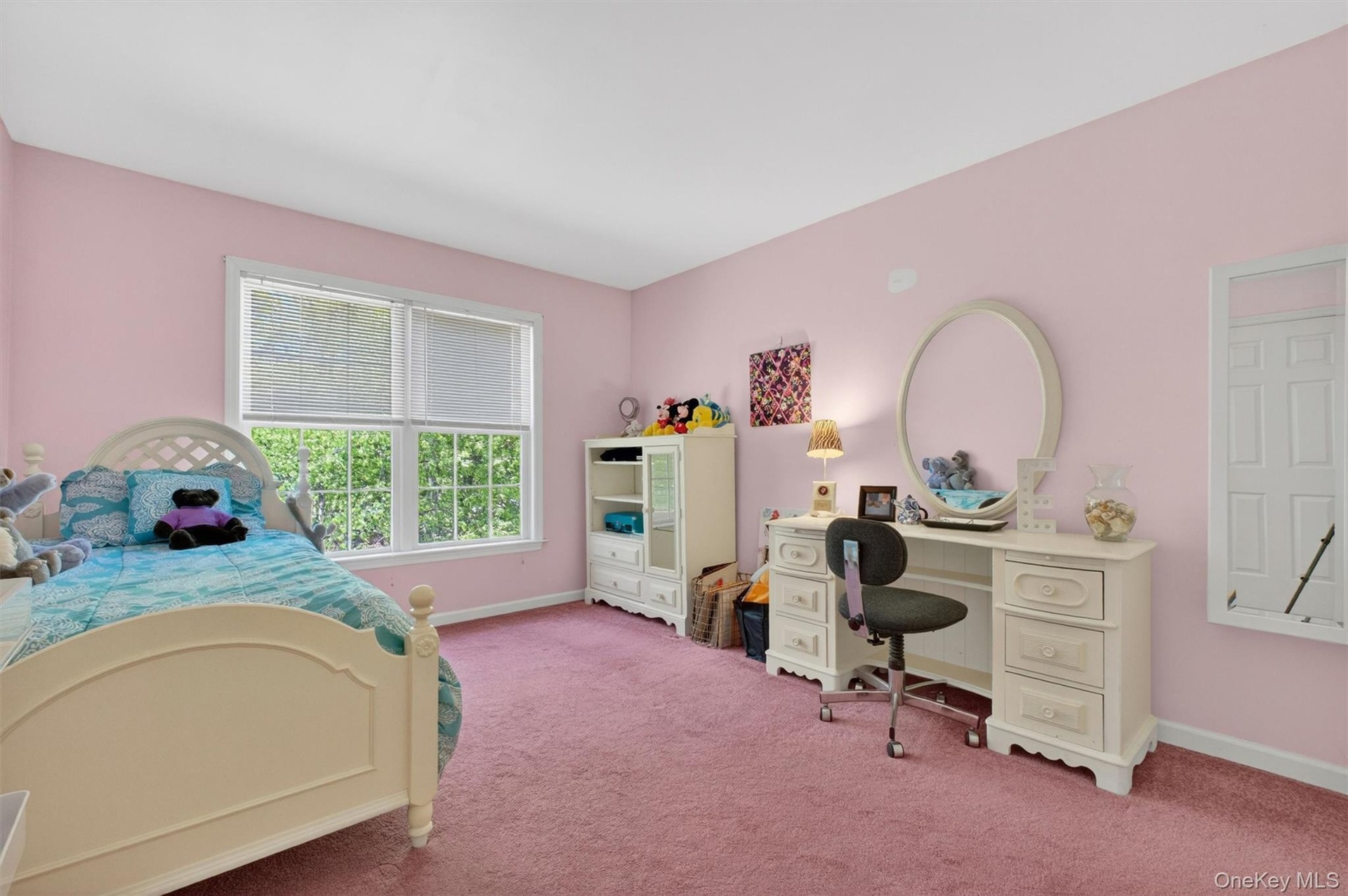 Fourth bedroom.  All bedrooms are on the larger Sid.e