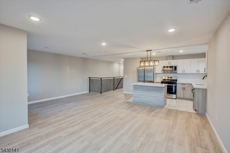 Living/Kitchen