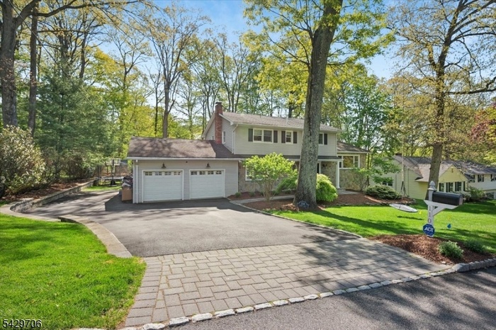 Front View / Paver Driveway