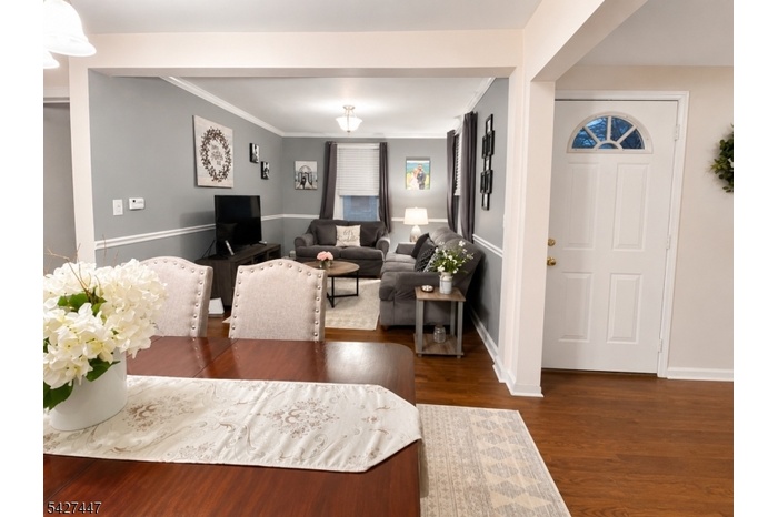 Dining Room/Living Room