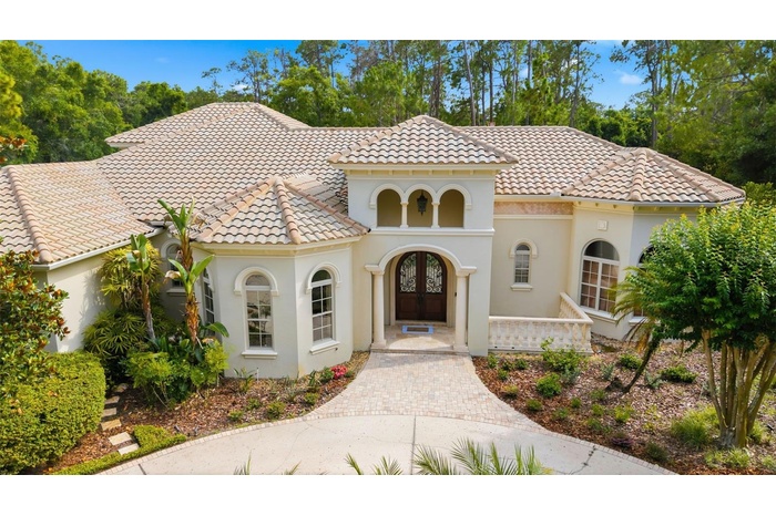 Welcome to 18901 Lakes Edge Way