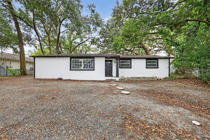 709 E Crenshaw Front 3-4/1