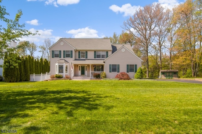 WELCOME HOME!