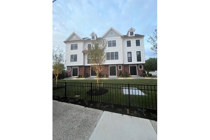 A new community of nine luxury townhomes.