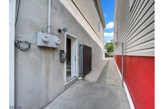 SIDE ENTRANCE