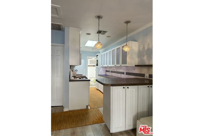 715-Kitchen