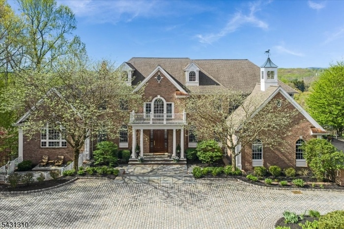 Beautiful Courtyard Entrance