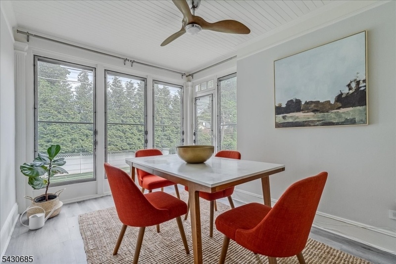 Breakfast Room