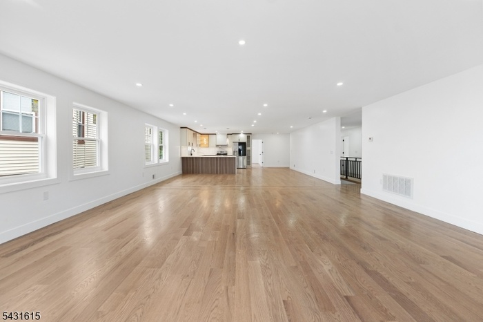 Living Room/Dinning