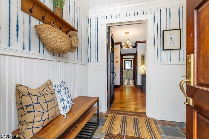 Mudroom / Foyer