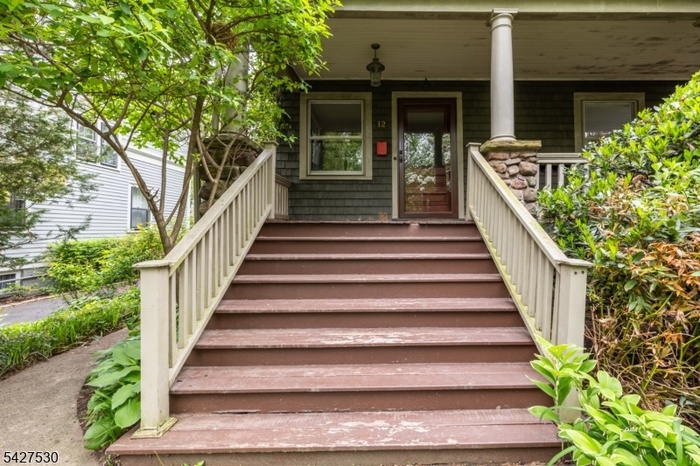 Front Entryway