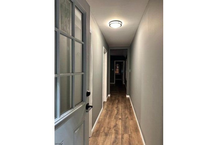Front Entryway 1
