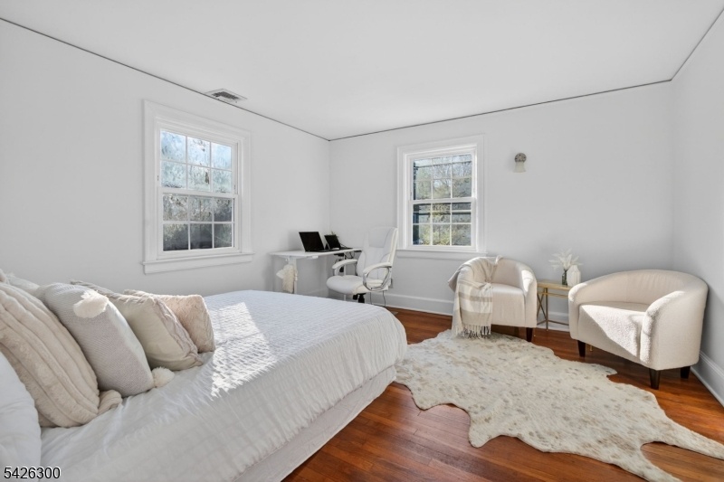 bedroom2