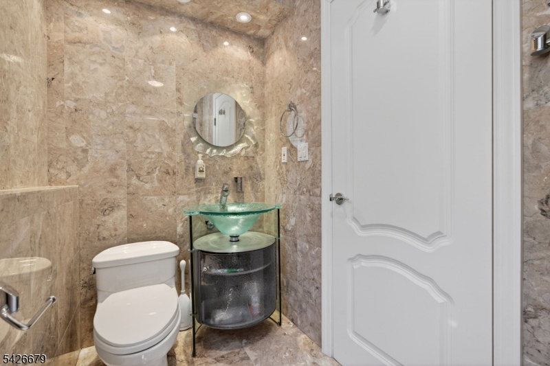 Ground Floor Full Bathroom