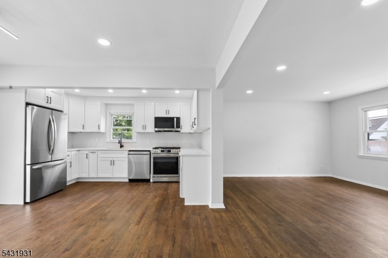 1st Floor Kitchen/LR