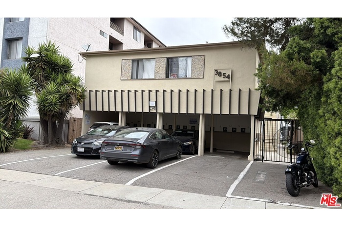 3854 Mentone - 16 Units