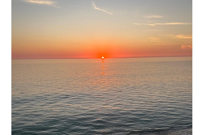 Direct Gulf-front sunsets from your own backyard. Unobstructed western exposure on Manasota Key.