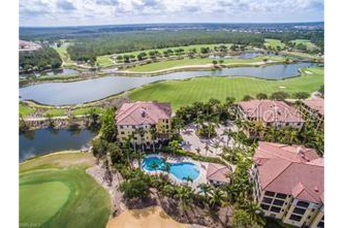 Steps to the RITZ-Carlton Golf Resort-Tiburon, Naples