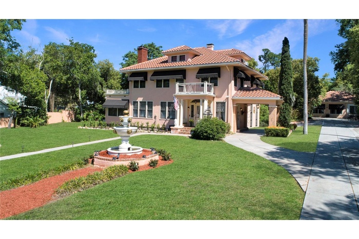 Welcome to 347 East 3rd Avenue, Mount Dora!