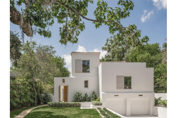 Newly completed Mediterranean-minimalist residence in Winter Park’s coveted Vias neighborhood.