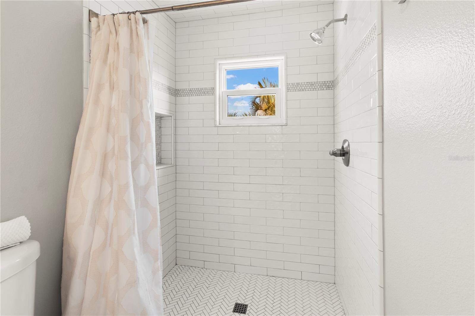 2nd floor guest bath room