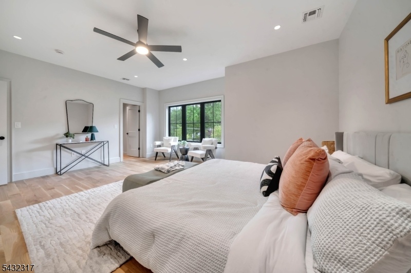 Main Bed
