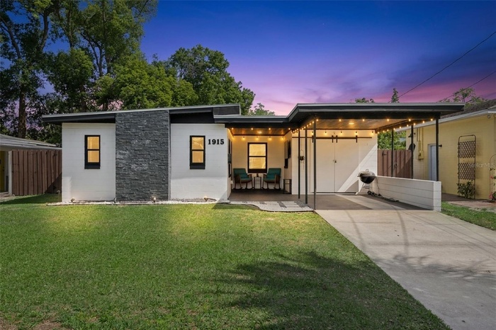 Welcome home to 1915 Weber Street