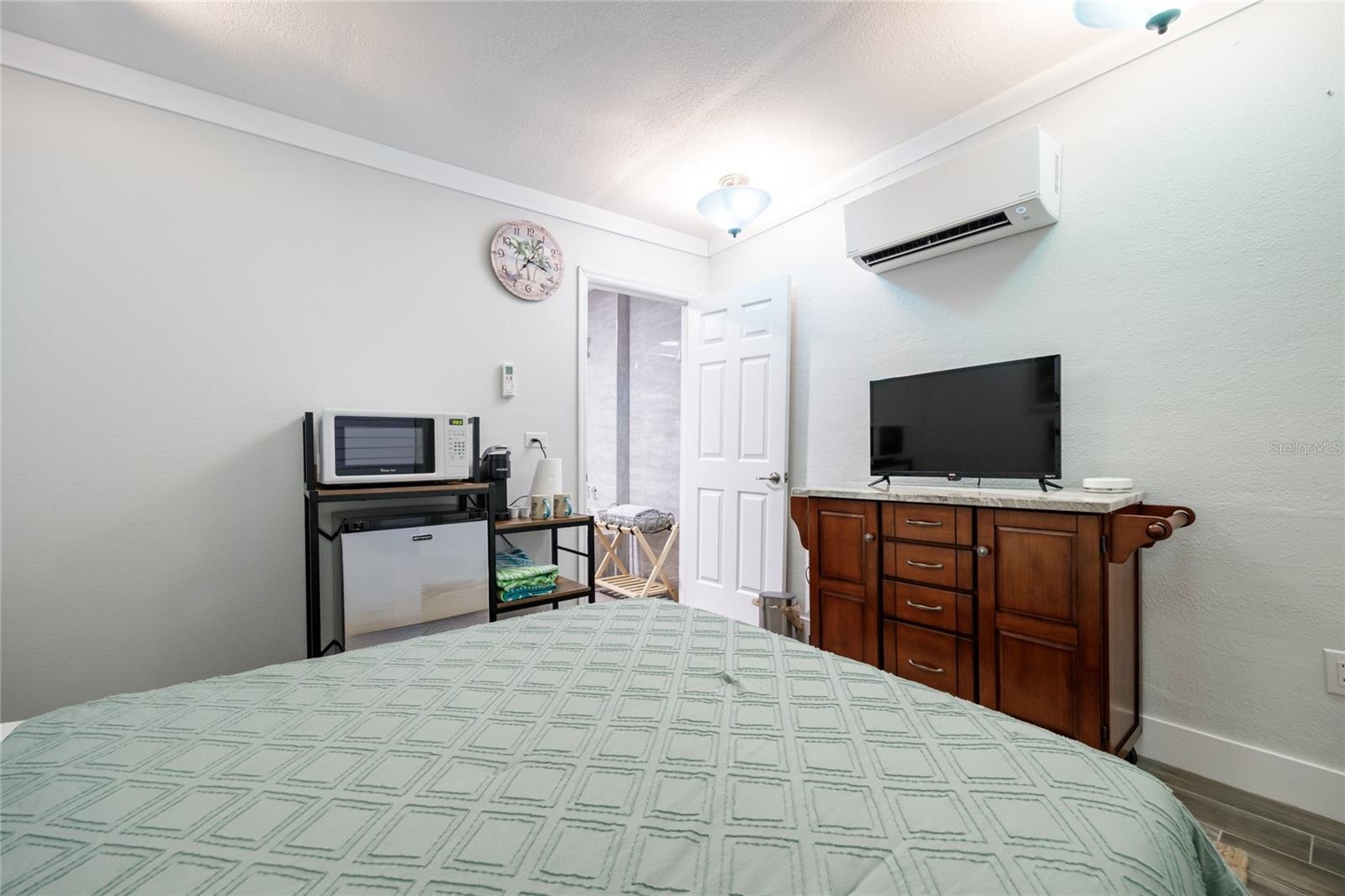 Cottage bedroom