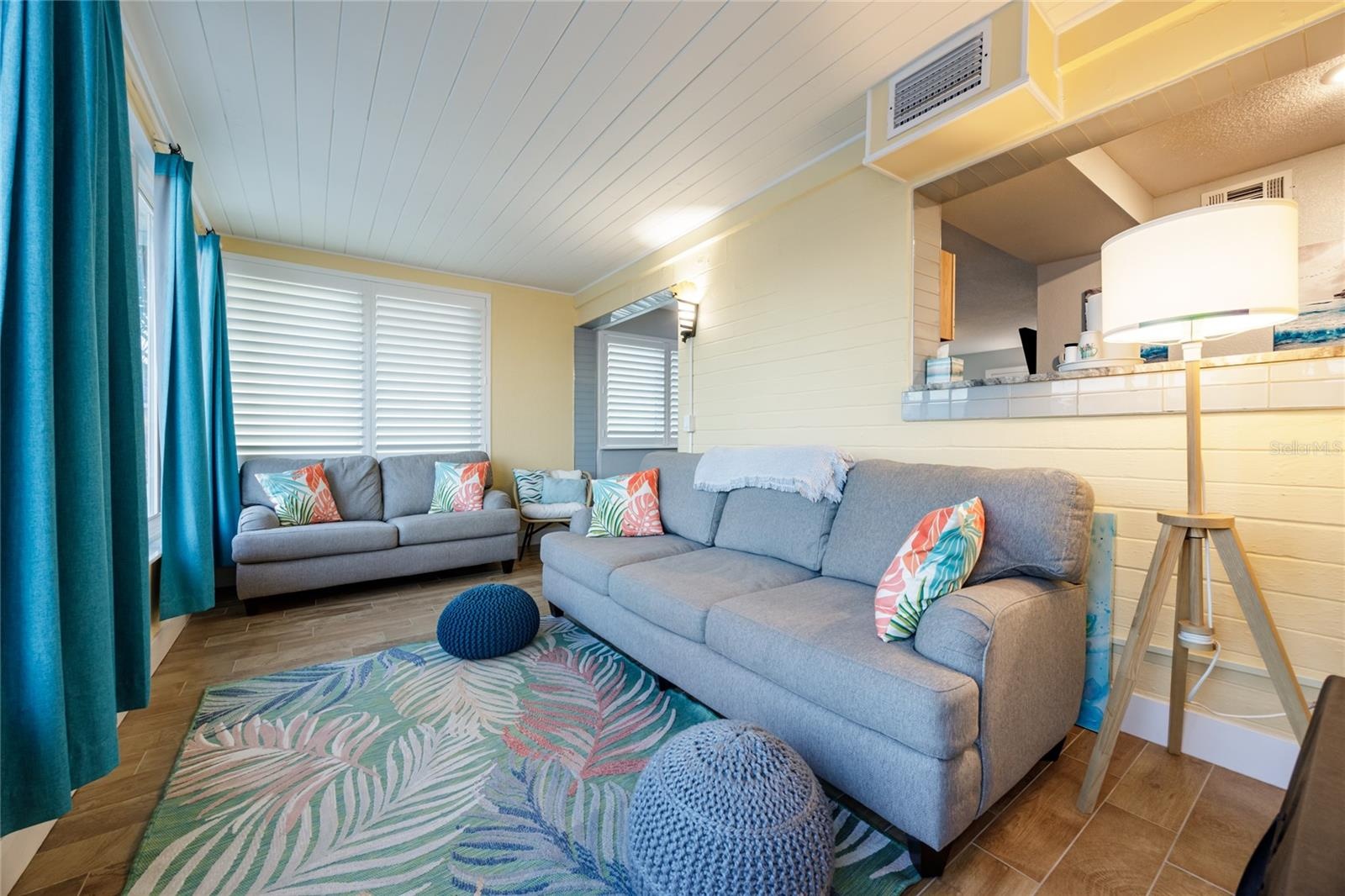 Florida/sunroom with ocean view