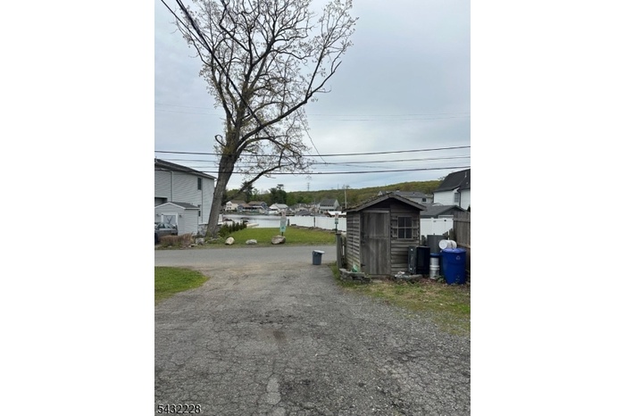 Parking Driveway