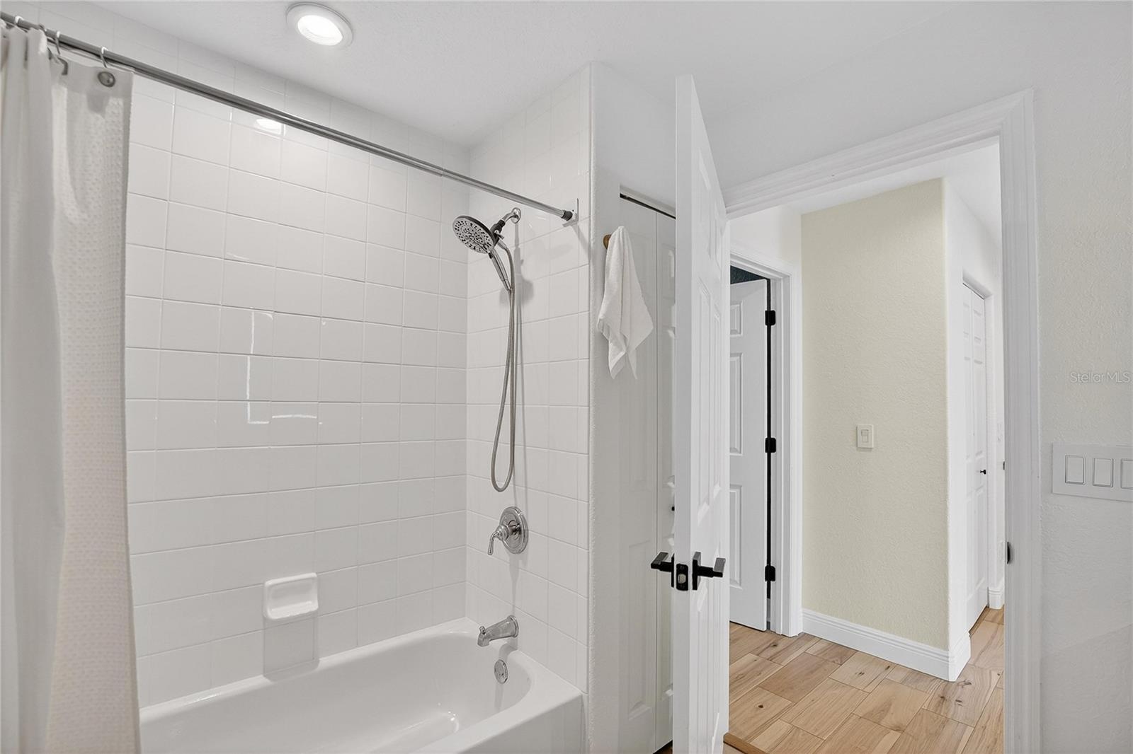 2nd Floor Full Bath