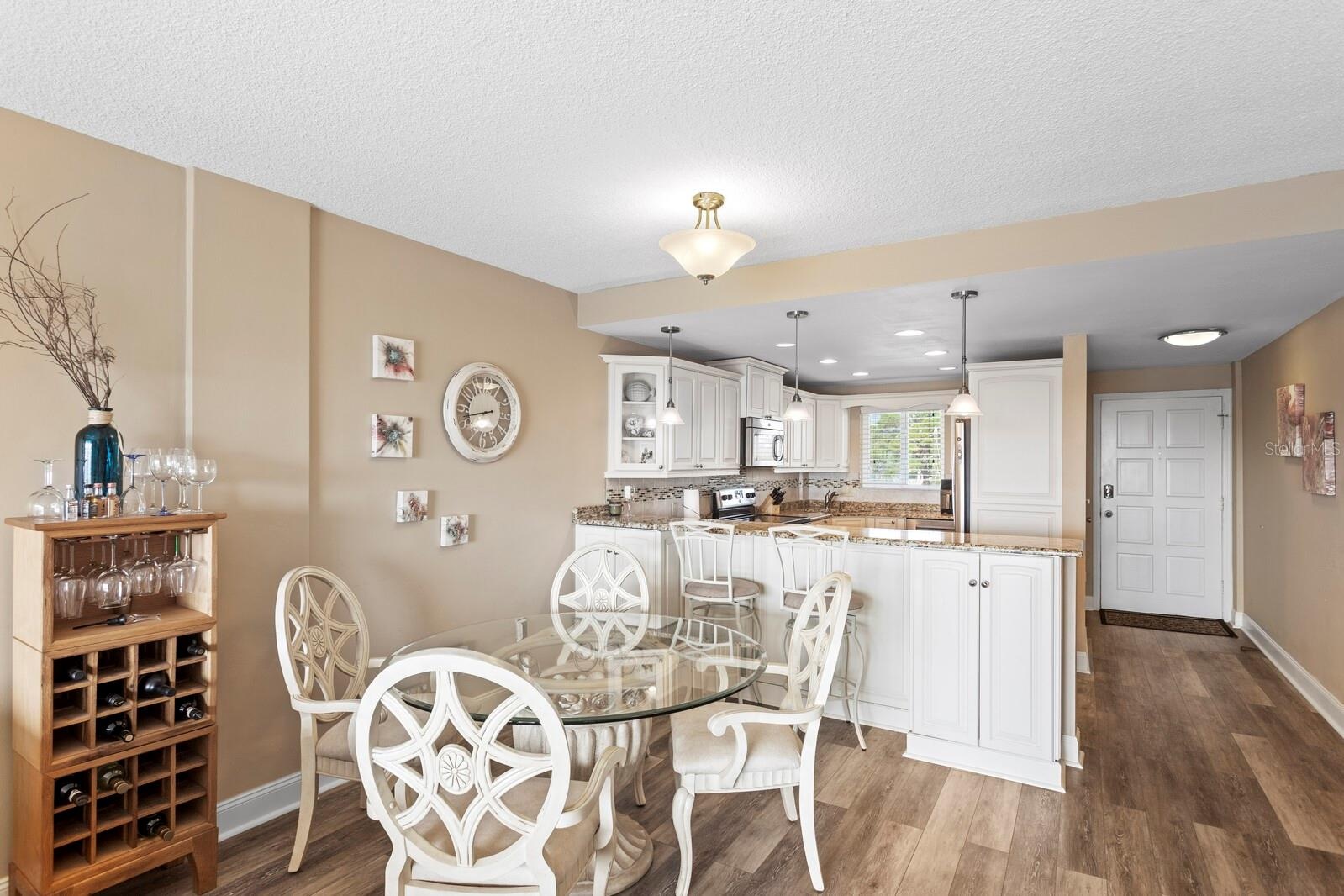 looking into dining room from living room.