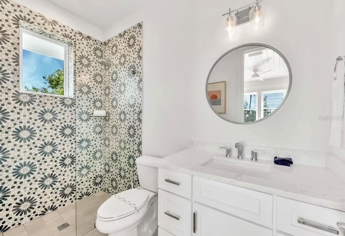 2403 Avenue C, Bradenton Beach, FL  MLS#A4684030
