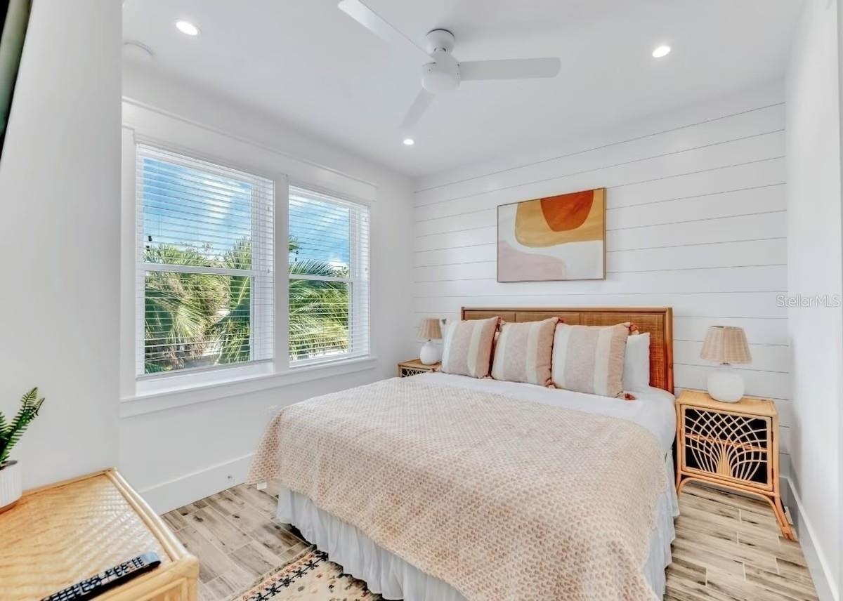 2403 Avenue C, Bradenton Beach, FL  MLS#A4684030