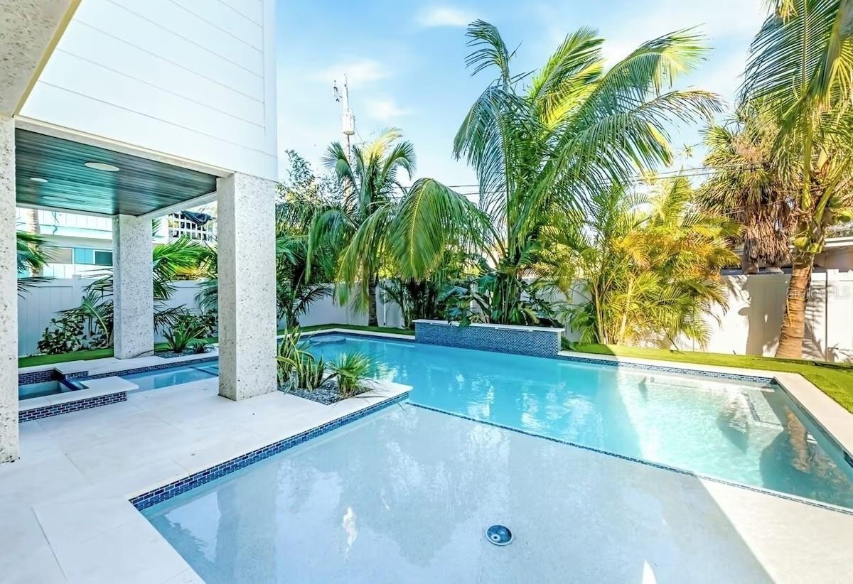 2403 Avenue C, Bradenton Beach, FL  MLS#A4684030