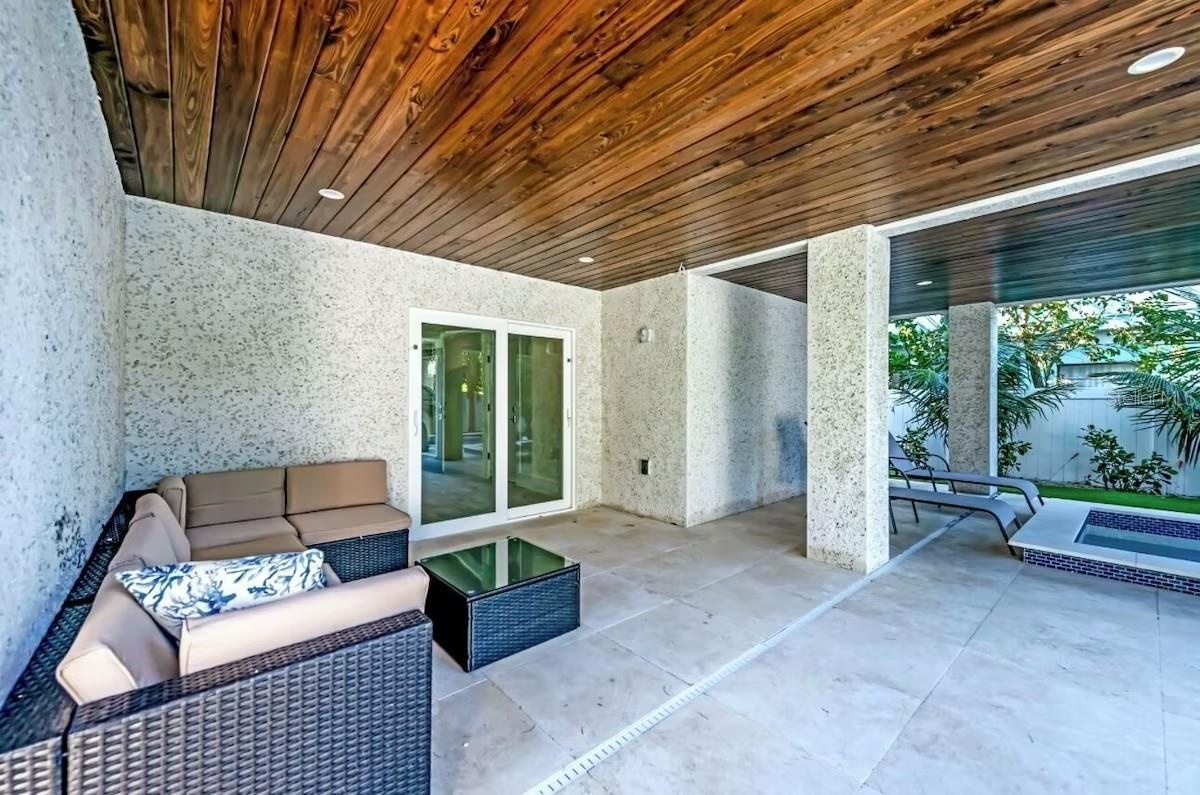 2403 Avenue C, Bradenton Beach, FL  MLS#A4684030