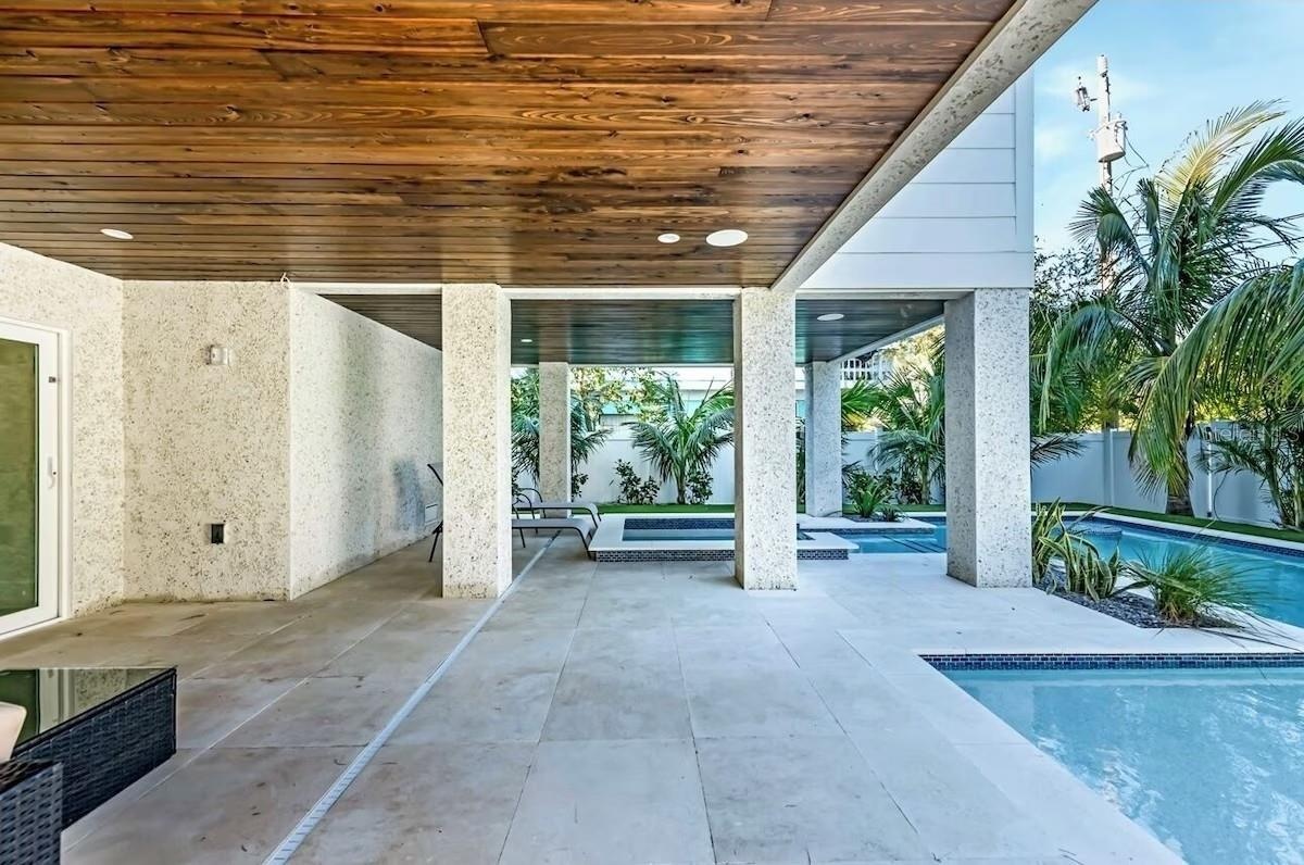 2403 Avenue C, Bradenton Beach, FL  MLS#A4684030