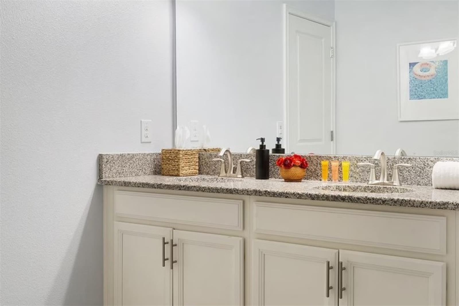 Guest bath 4