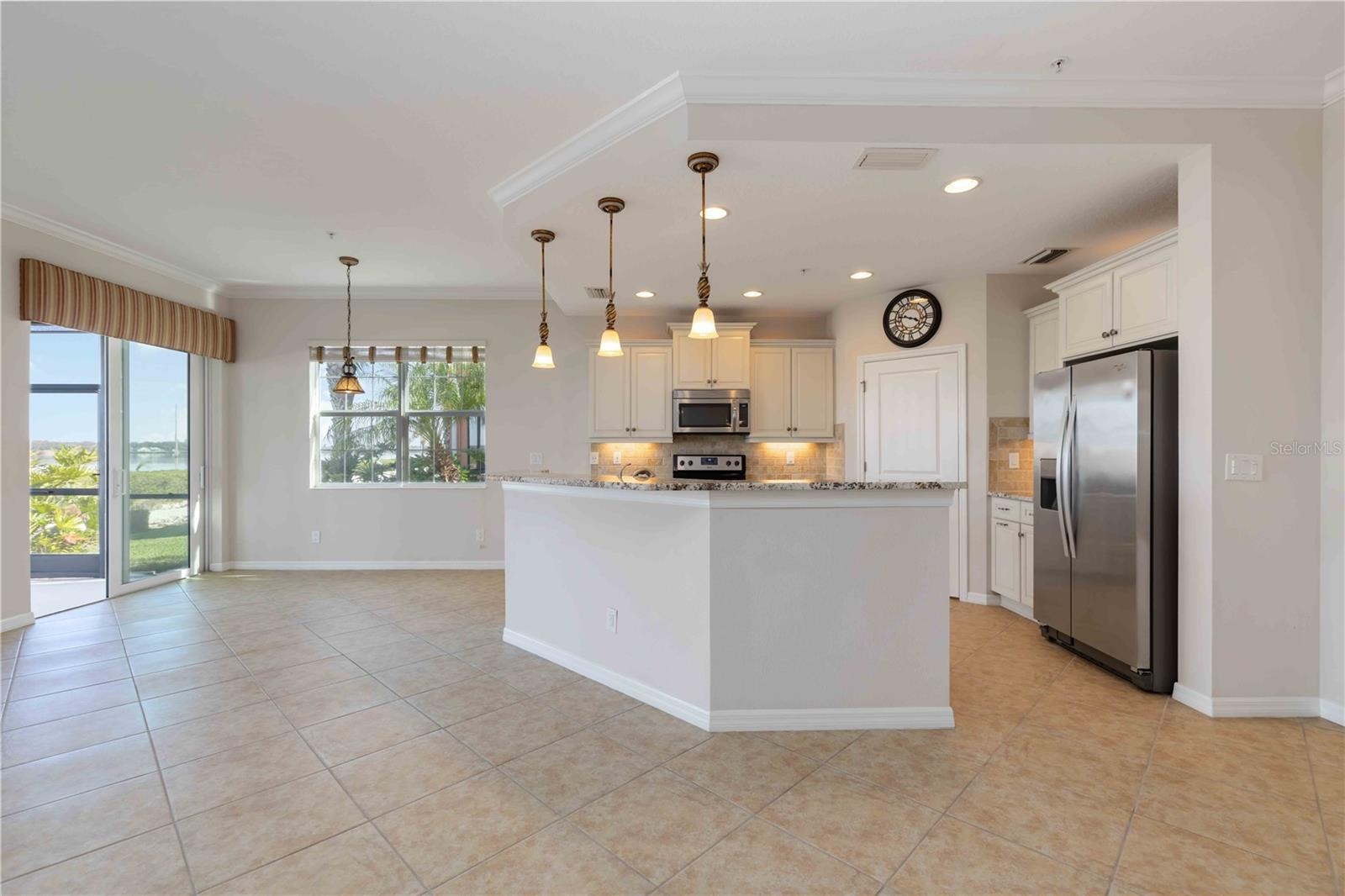 Kitchen and breakfast nook