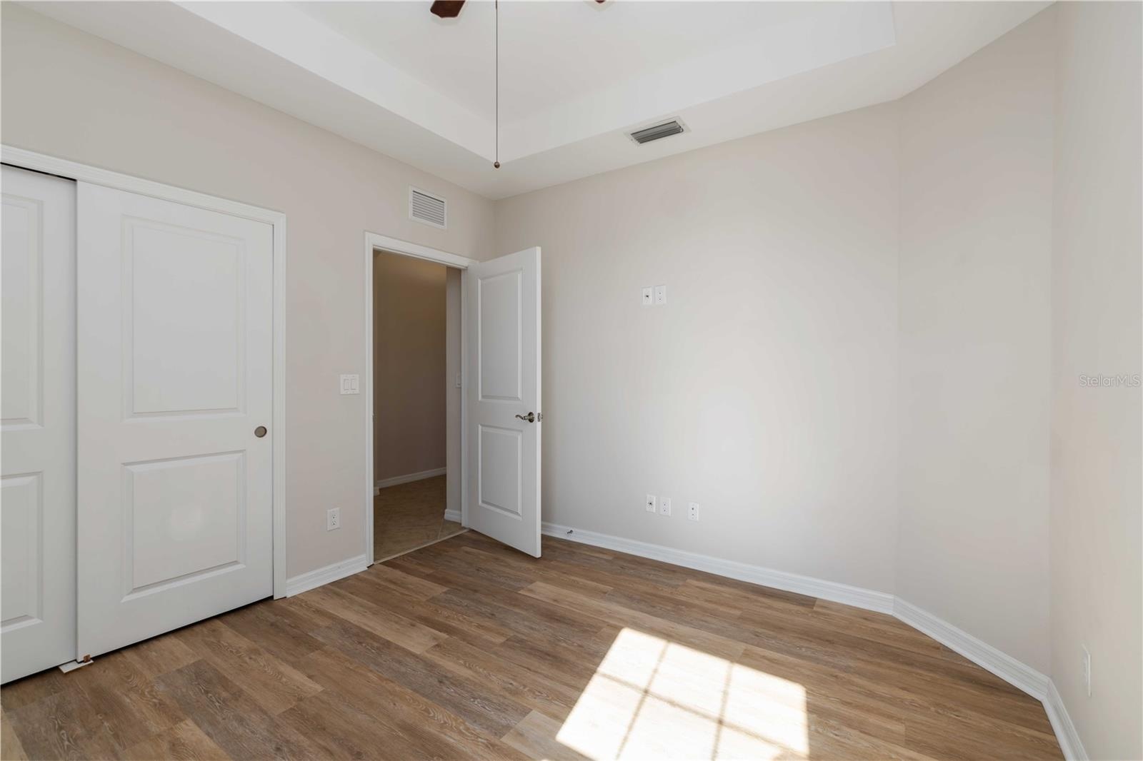 Guest bedroom 1