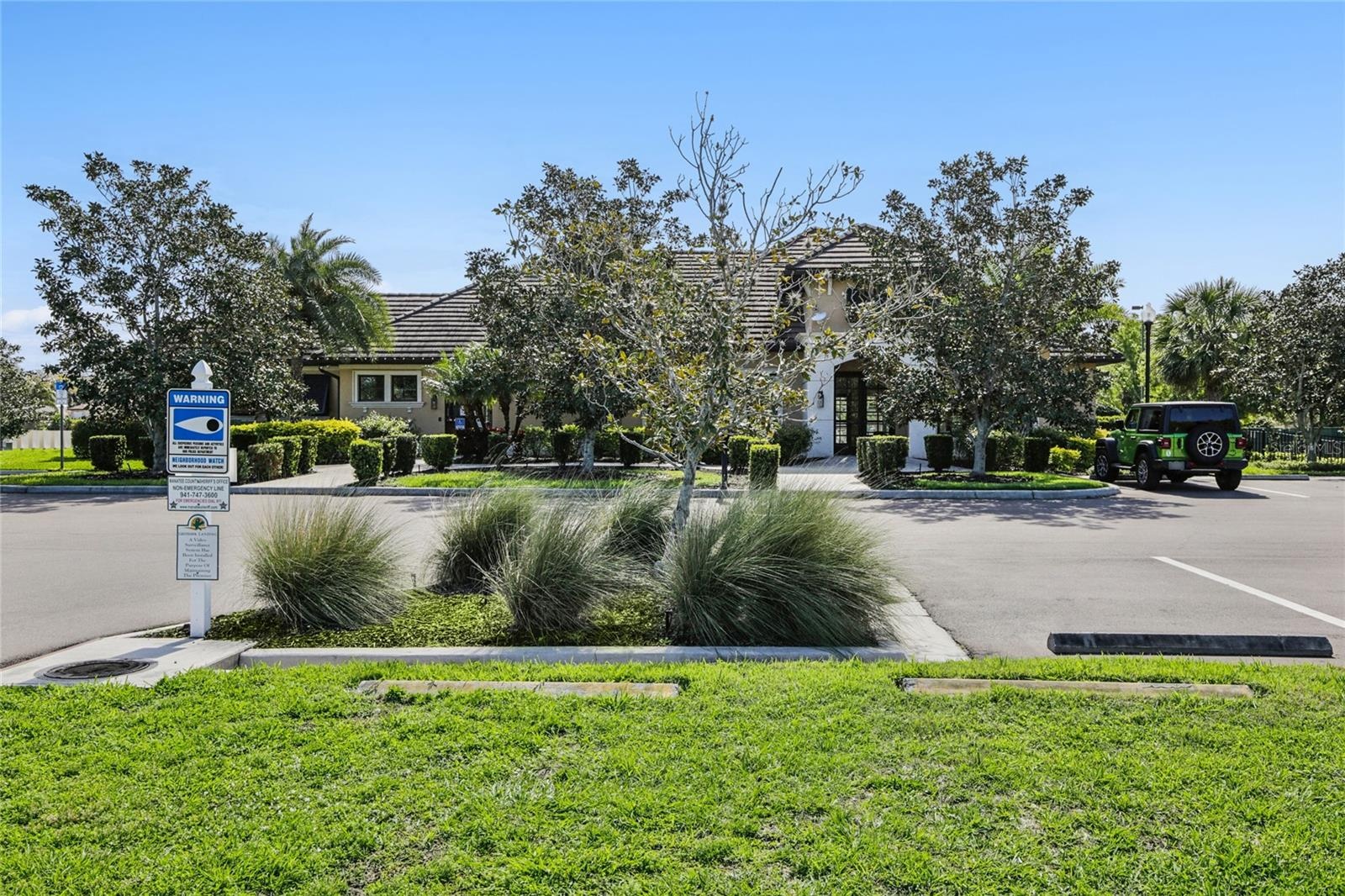 Plenty of Parking at both Club Houses to make it an easy in and easy out.